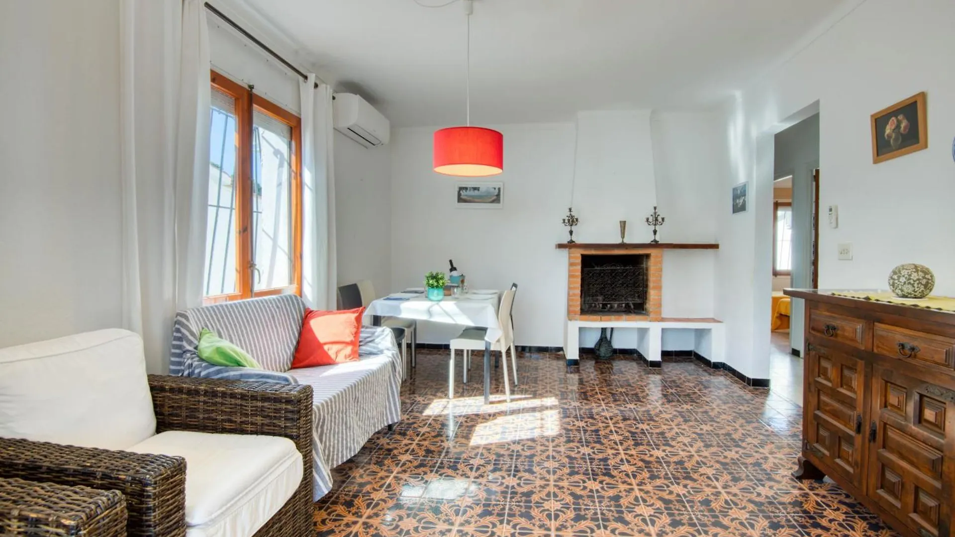 Max Villa L'Escala
